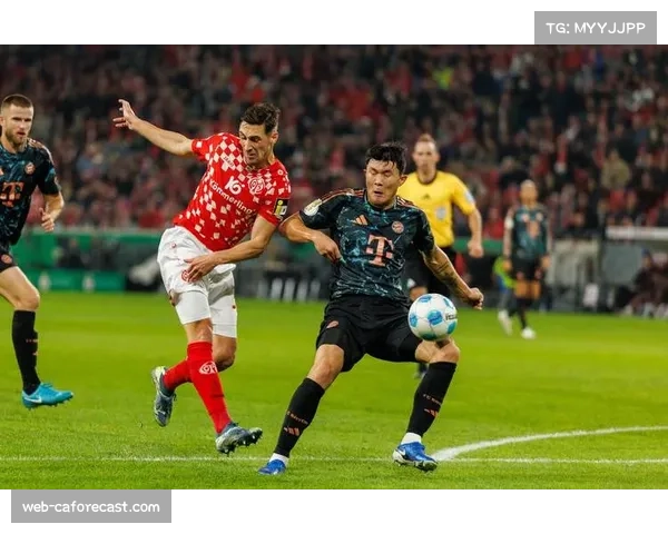 美因茨调整五后卫体系 本轮零封对手稳固后防